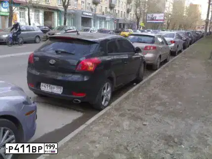 Фото автомобиля RENAULT РЕНО САНДЕРО, 2011 — госномер Р340АН797. Цвет: БЕЖЕВЫЙ