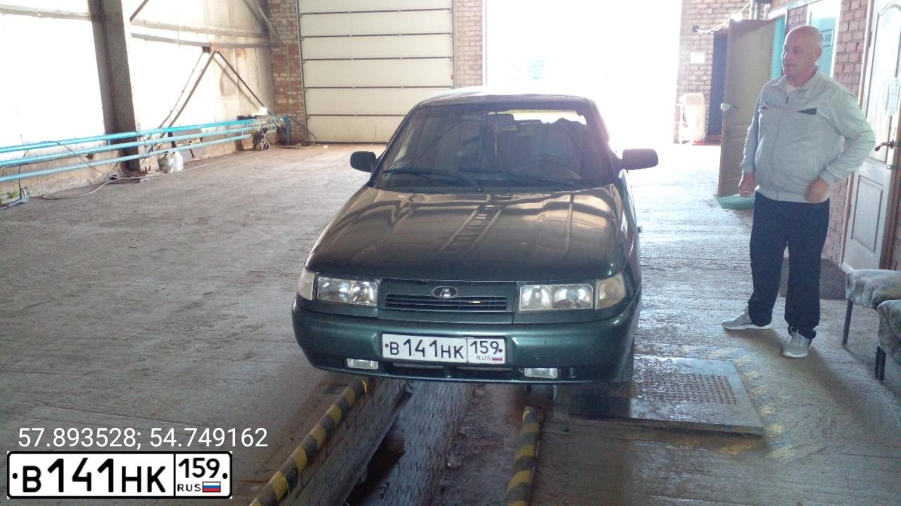 Фото автомобиля BOGDAN 2110/2111, 2012 — госномер В893СТ18