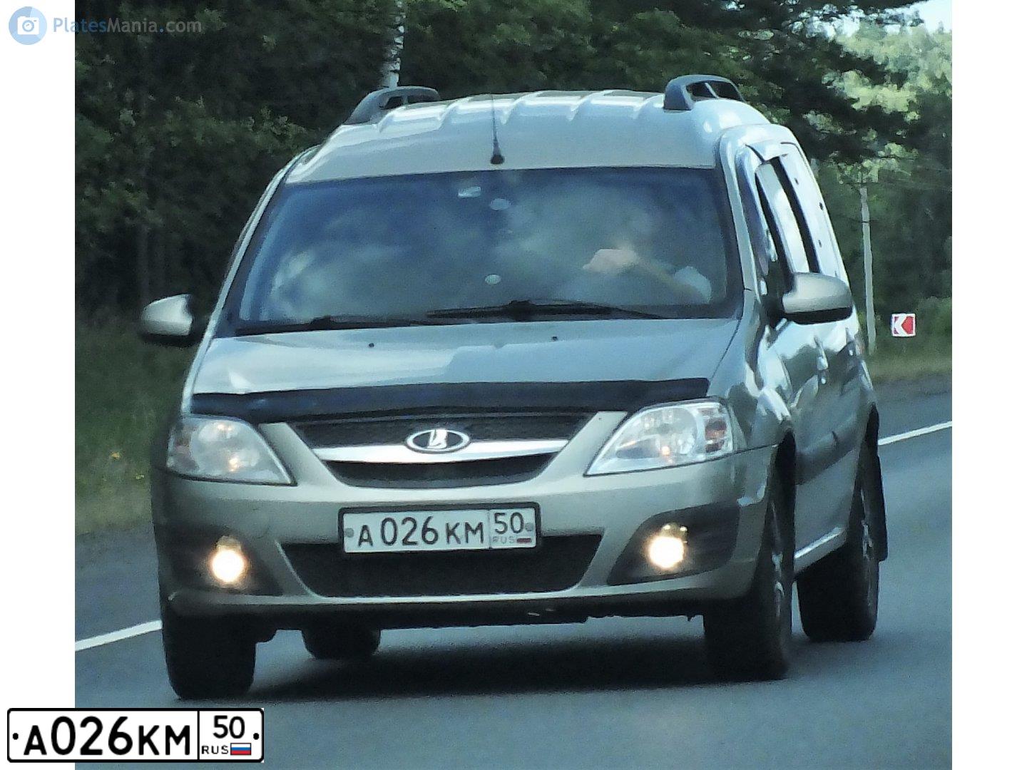 Фото автомобиля RENAULT MEGANE, 2007 — госномер О228ОВ43. Цвет: светло-серо-голубой