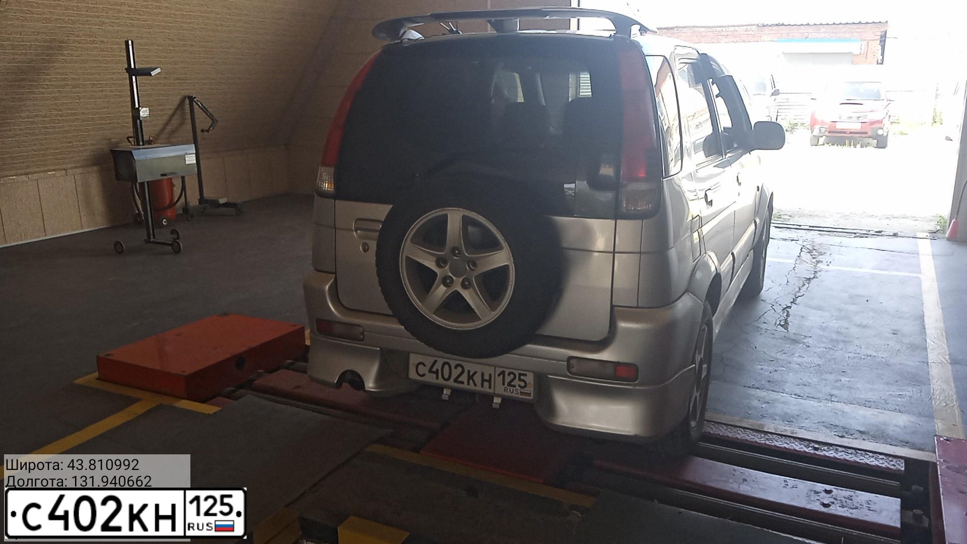 Фото автомобиля DAIHATSU TERIOS, 2001 — госномер С402КН125