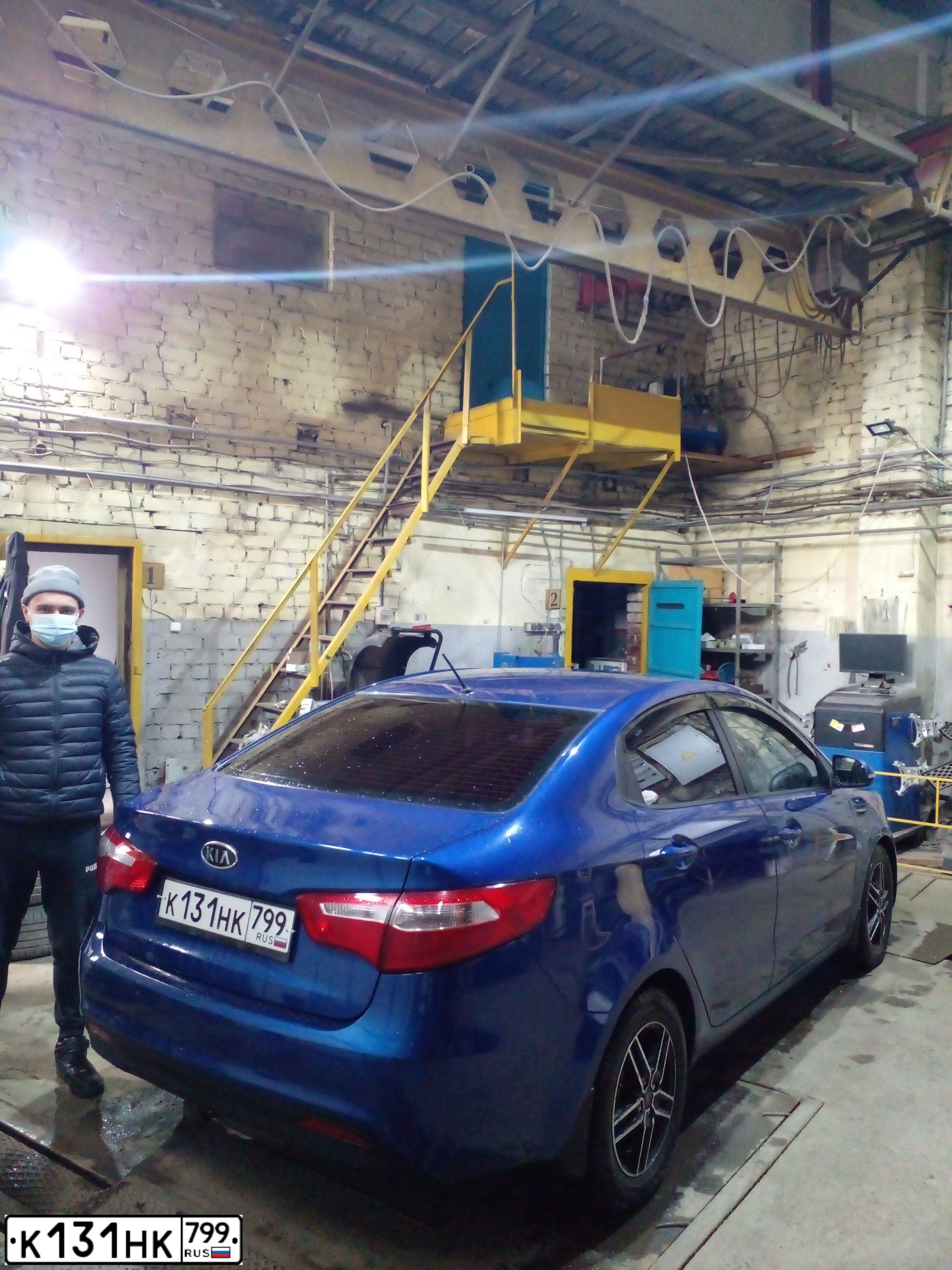 Фото автомобиля KIA RIO, 2012 — госномер Х533ОА152