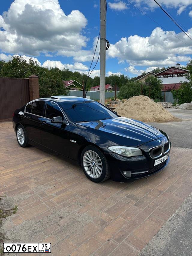 Фото автомобиля BMW SERIE 5, 2010 — госномер О076ЕХ75