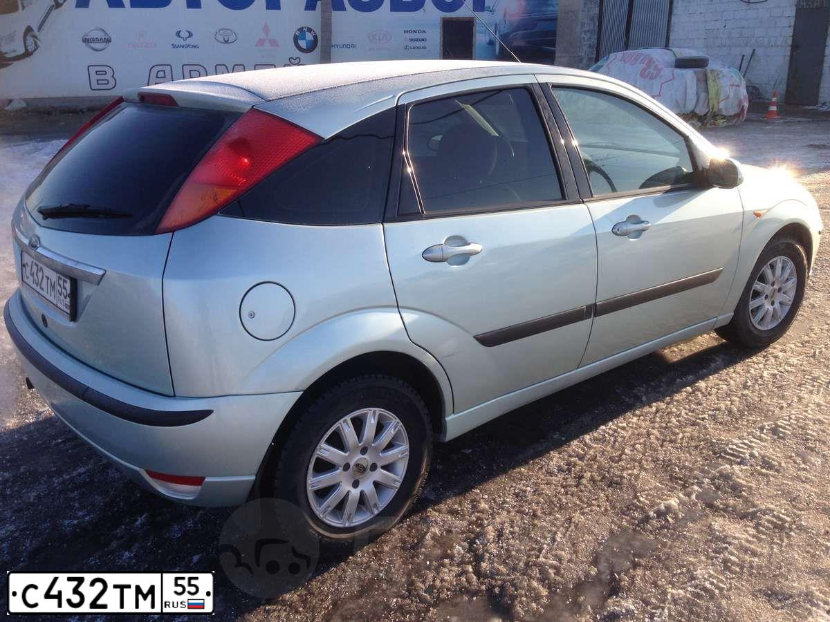 Фото автомобиля FORD FOCUS, 2004 — госномер С432ТМ55. Цвет: Серебристый