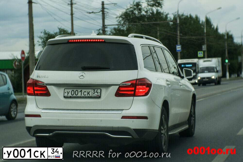 Фото автомобиля VOLKSWAGEN TOUAREG, 2008 — госномер У001СК34. Цвет: ЧЕРНЫЙ
