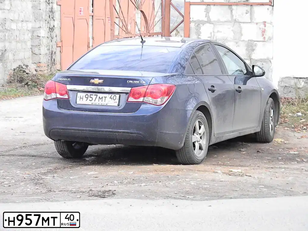Фото автомобиля CHEVROLET CRUZE, 2010 — госномер Н957МТ40. Цвет: СИНИЙ МЕТАЛЛИК