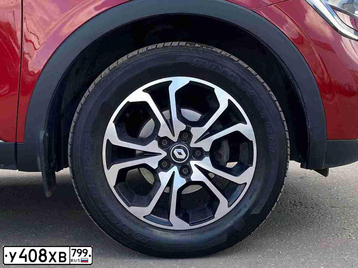 Фото автомобиля RENAULT ARKANA, 2021 — госномер Т593ВА977