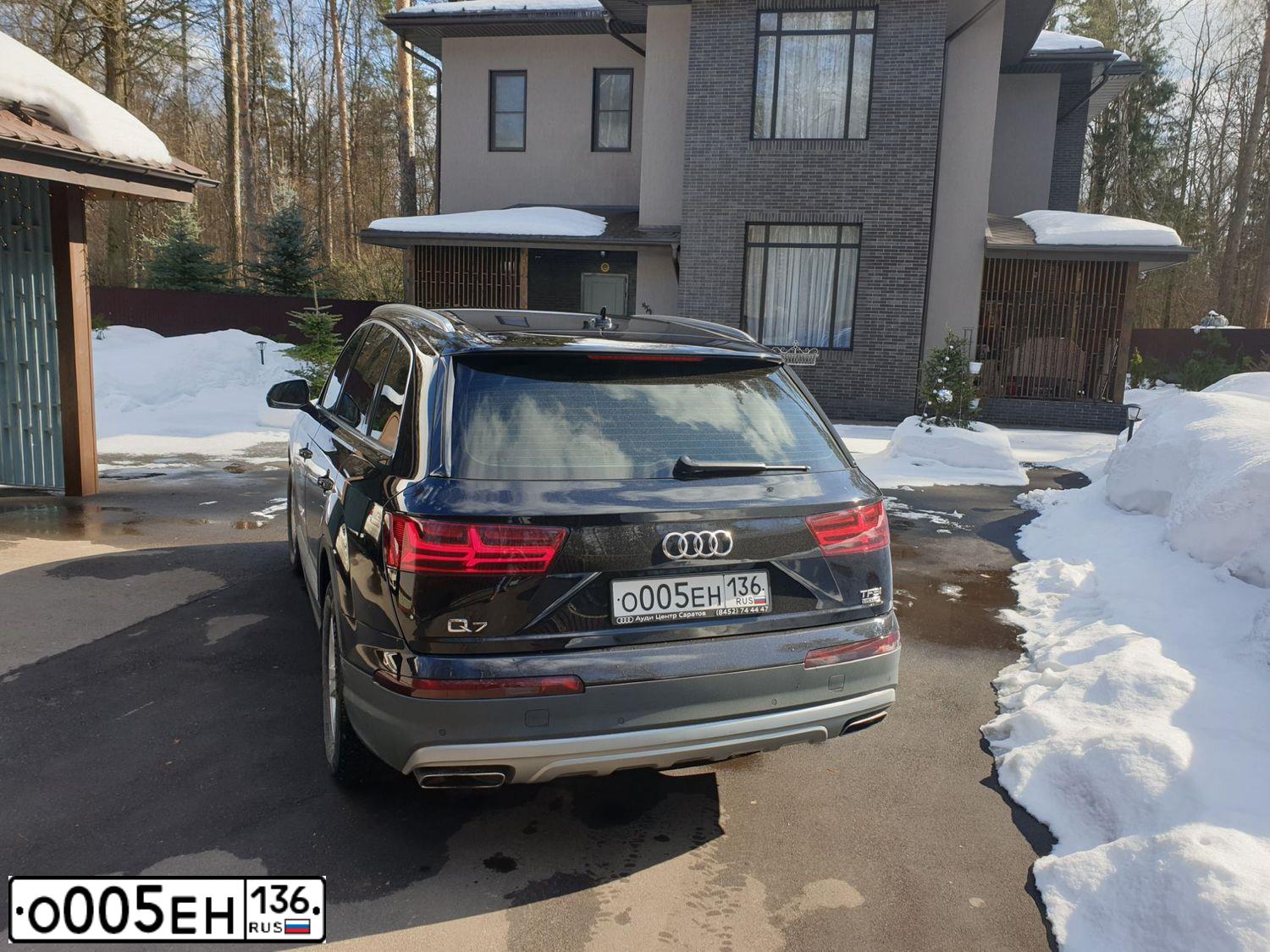 Фото автомобиля AUDI Q7, 2015 — госномер О005ЕН136. Цвет: ЧЕРНЫЙ