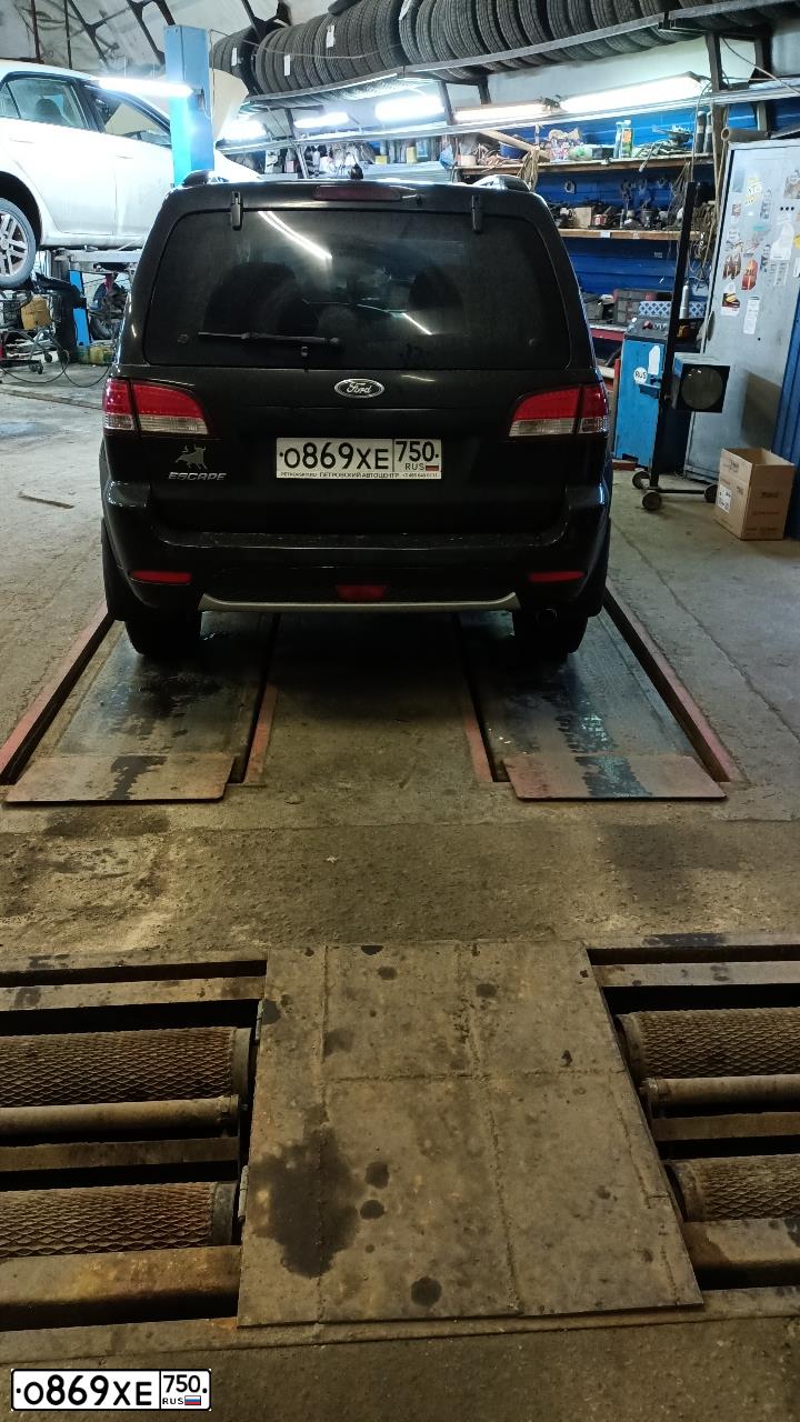 Фото автомобиля FORD ESCAPE, 2008 — госномер С490КХ797. Цвет: ЧЕРНЫЙ