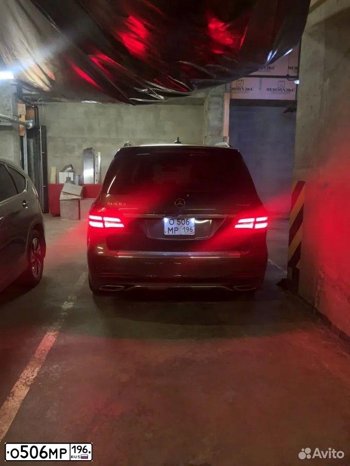 Фото автомобиля MERCEDES GL-KLASSE, 2017 — госномер О506МР196. Цвет: Коричневый