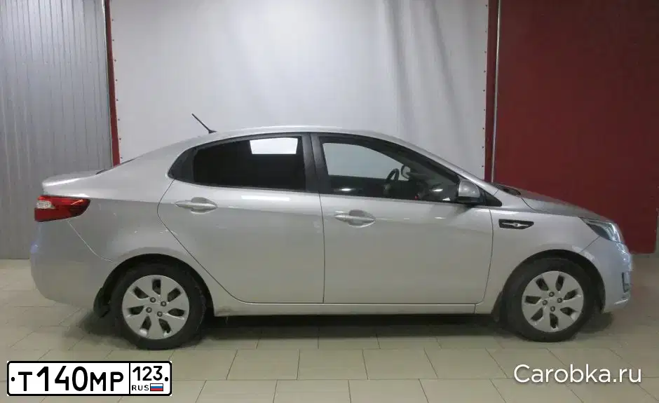 Фото автомобиля KIA RIO, 2013 — госномер К222ЕЕ193. Цвет: СЕРЕБРИСТЫЙ
