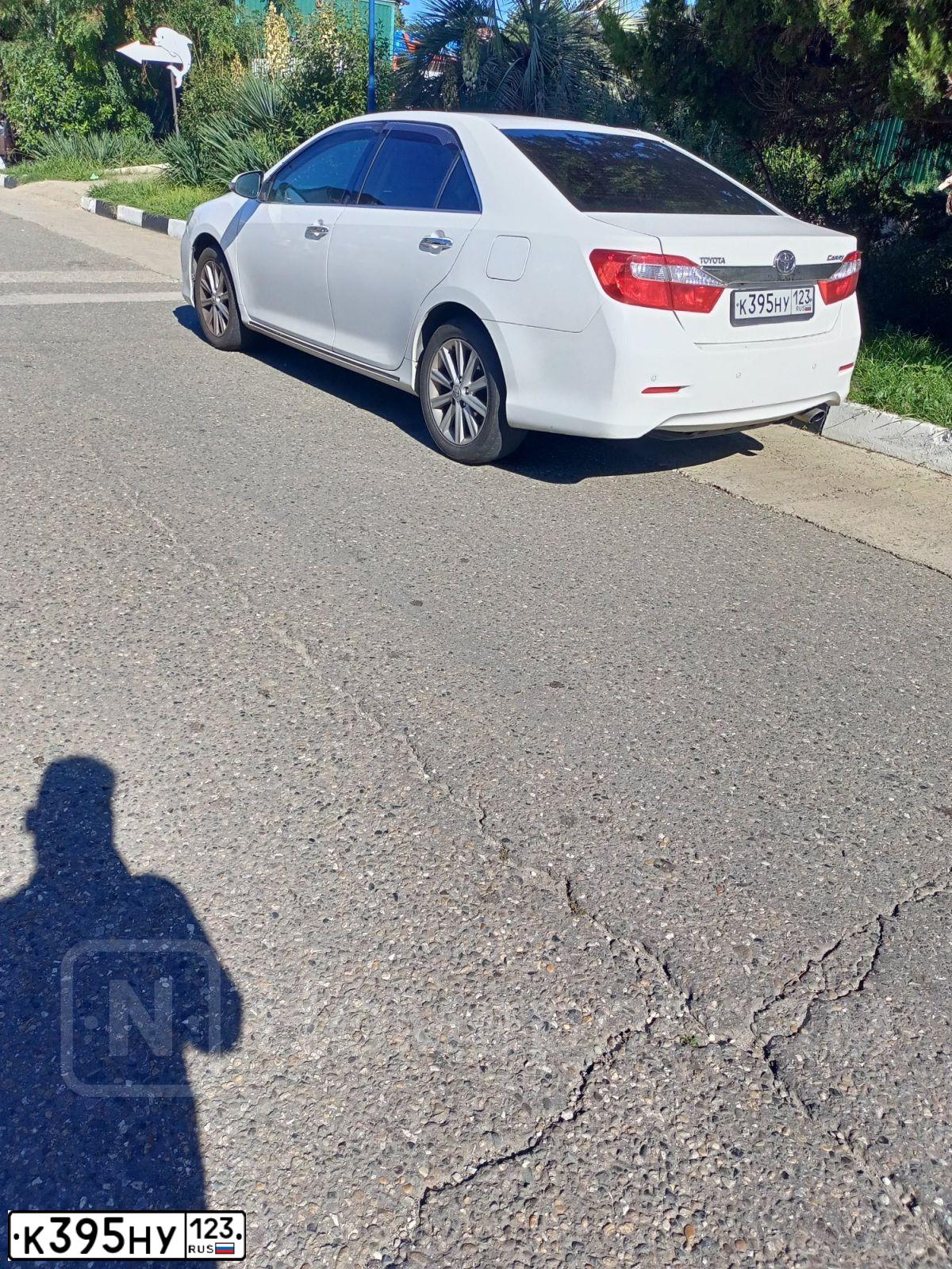 Фото автомобиля TOYOTA CAMRY, 2014 — госномер О161АМ71. Цвет: ТЕМНО-СЕРЫЙ МЕТАЛЛИК