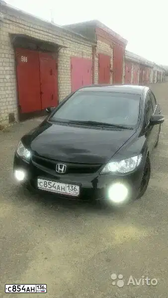 Фото автомобиля HONDA CIVIC, 2007 — госномер С854АН136. Цвет: ЧЕРНЫЙ