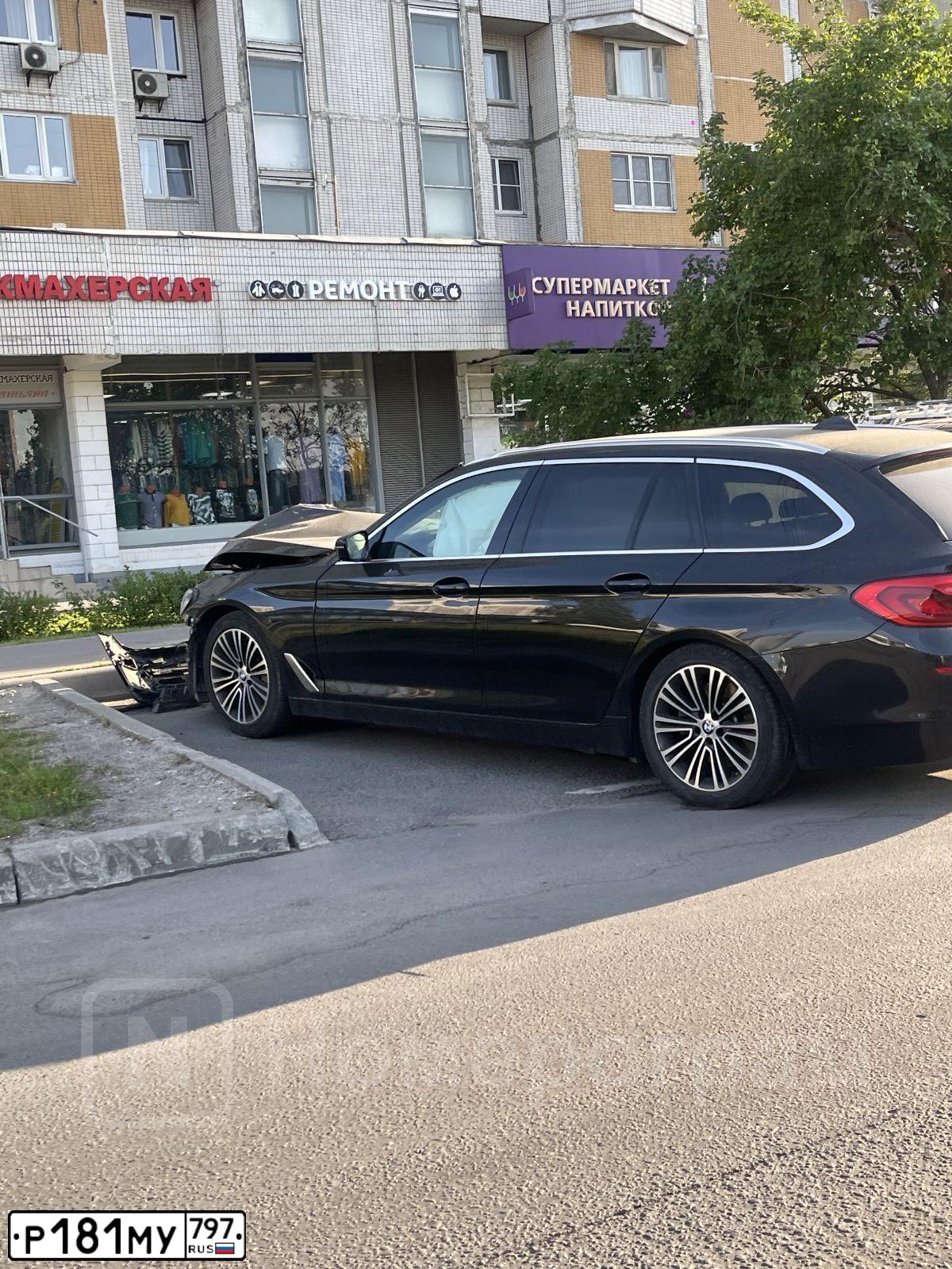 Фото автомобиля BMW 530D, 2019 — госномер С331УТ790. Цвет: ЧЕРНЫЙ
