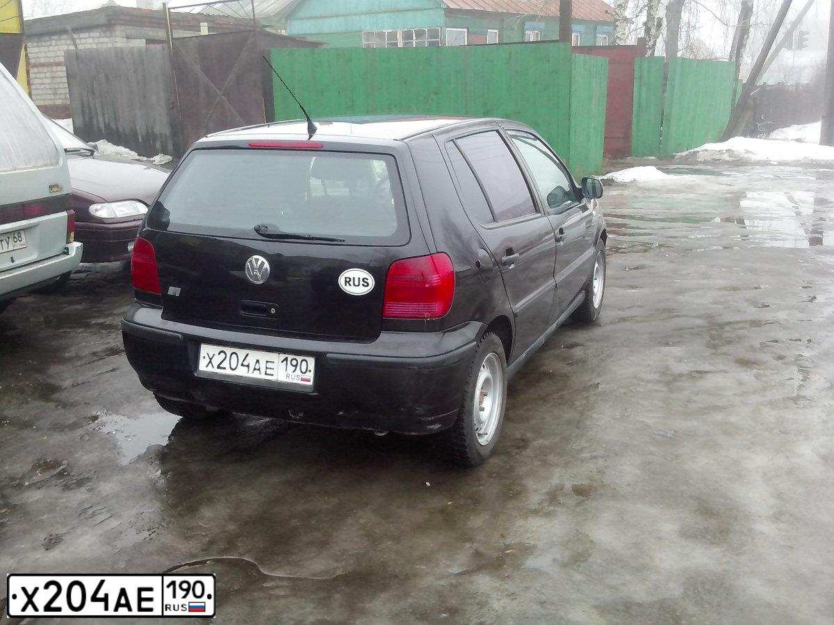 Фото автомобиля VOLKSWAGEN POLO, 2001 — госномер М883УР82. Цвет: ЧЕРНЫЙ