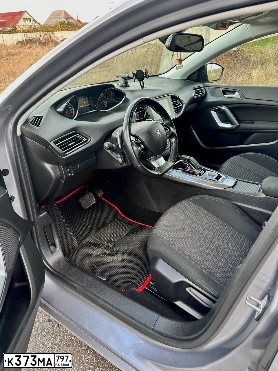 Фото автомобиля PEUGEOT 308, 2019 — госномер К373МА797. Цвет: СЕРЫЙ