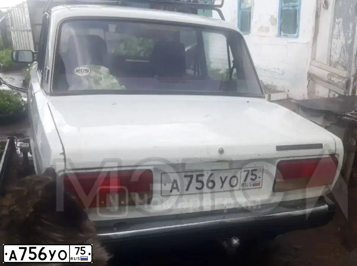 Фото автомобиля LADA 2107, 2004 — госномер А756УО75. Цвет: Белый