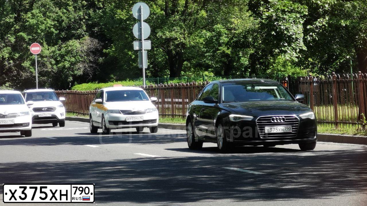 Фото автомобиля AUDI A6, 2015 — госномер Е444ОХ790. Цвет: ЧЕРНЫЙ