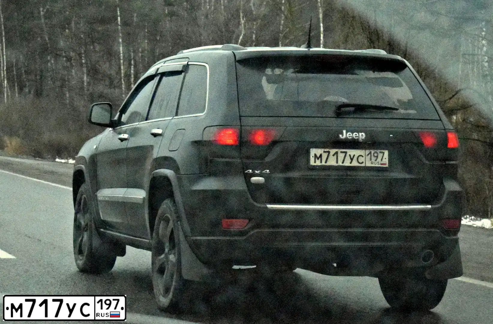 Фото автомобиля JEEP GRAND CHEROKEE, 2012 — госномер М717УС197. Цвет: ЧЕРНЫЙ