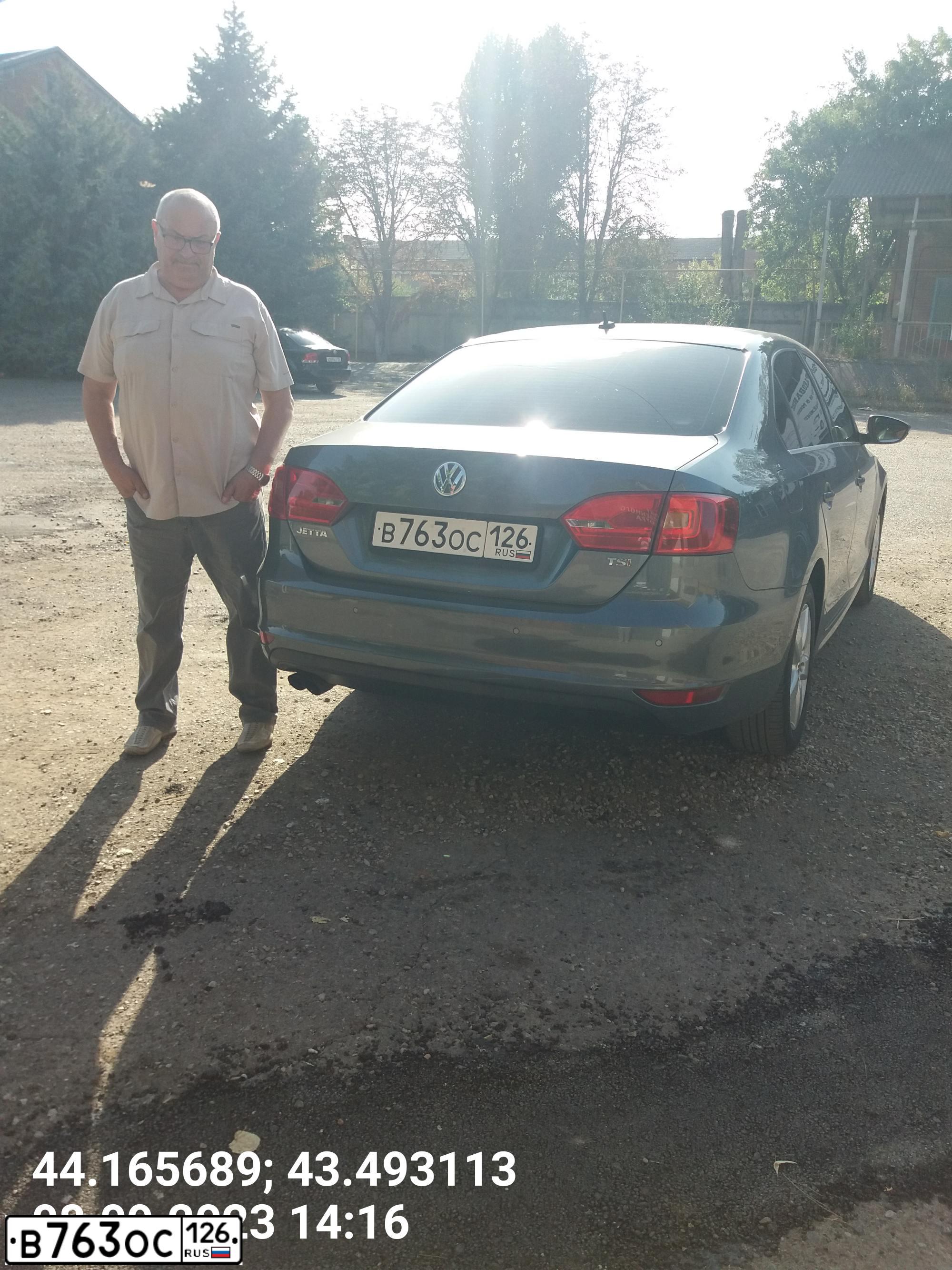 Фото автомобиля VOLKSWAGEN JETTA, 2014 — госномер В763ОС126. Цвет: ТЕМНО-СЕРЫЙ