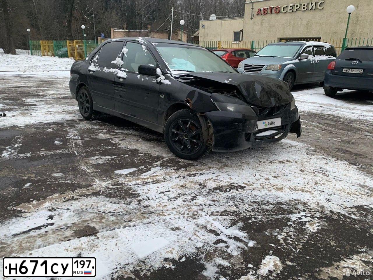 Фото автомобиля TOYOTA AURIS, 2007 — госномер Н671СУ197. Цвет: Темно-синий