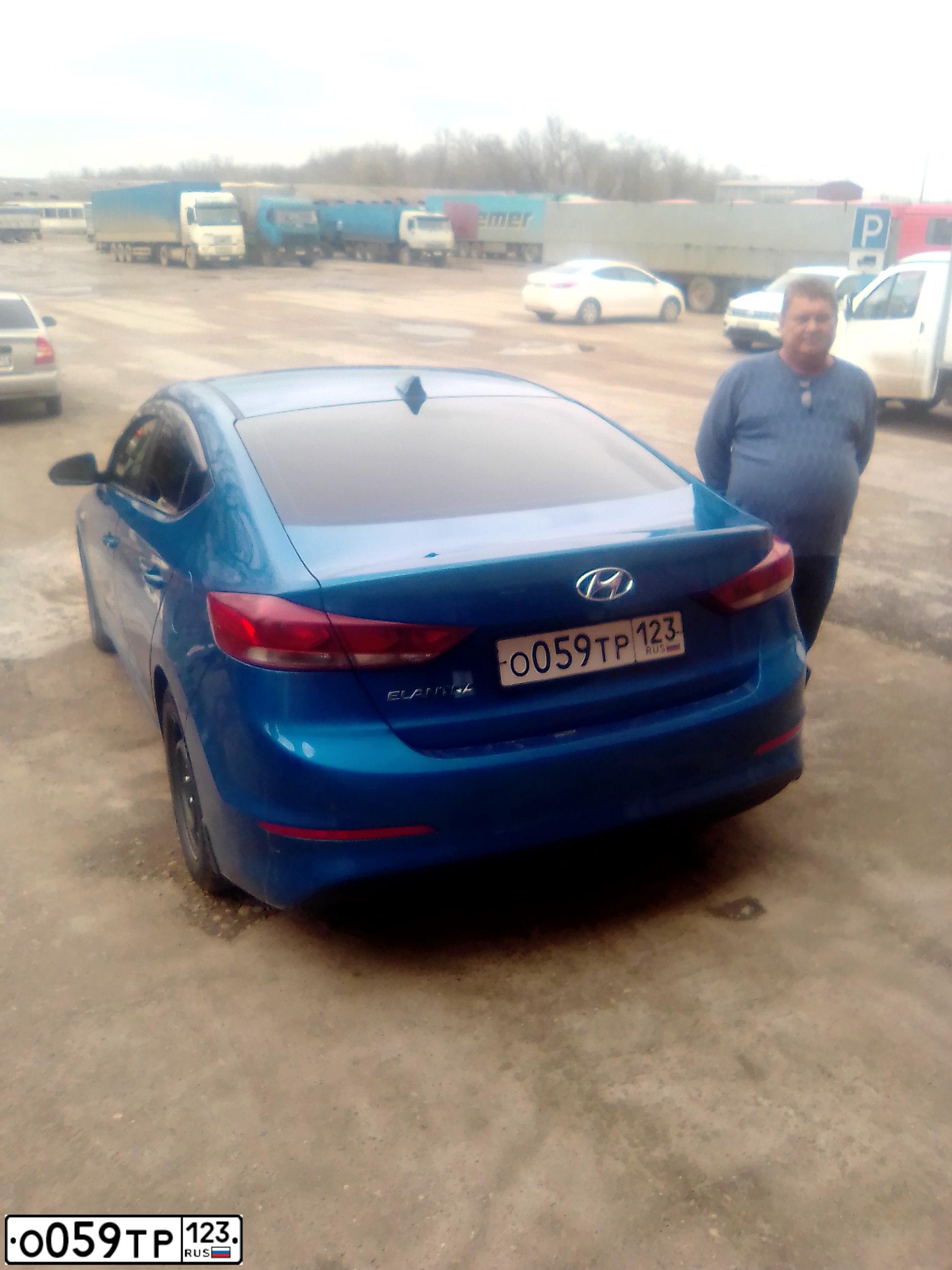 Фото автомобиля HYUNDAI ELANTRA, 2017 — госномер О059ТР123. Цвет: СИНИЙ