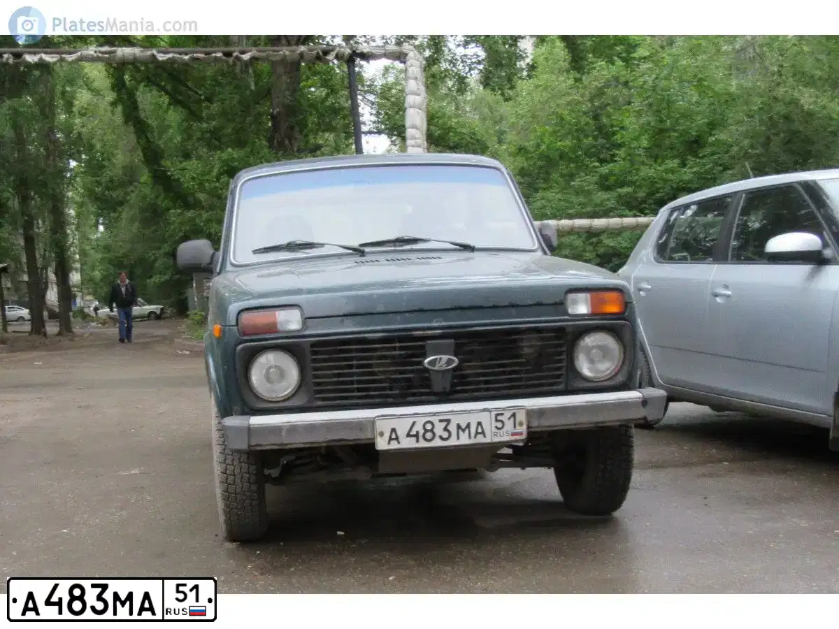 Фото автомобиля LADA 2121 NIVA, 2010 — госномер К956АС164. Цвет: ТЕМНО ЗЕЛЕНЫЙ