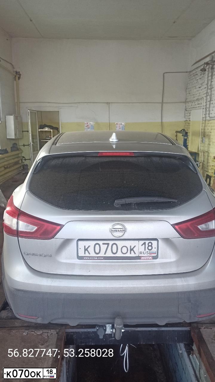 Фото автомобиля KIA CEE'D, 2011 — госномер К070ОК18. Цвет: Белый