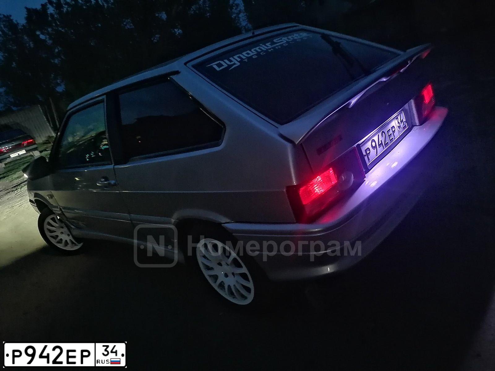 Фото автомобиля LADA 2113 SAMARA, 2011 — госномер Р942ЕР34. Цвет: СВЕТЛО СЕРЕБРИСТЫЙ МЕТАЛЛ