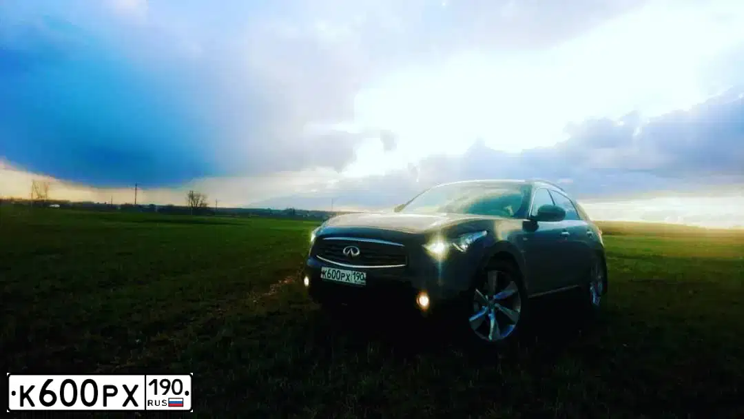 Фото автомобиля INFINITI QX70 /FX/, 2011 — госномер К600РХ190. Цвет: ЧЕРНЫЙ