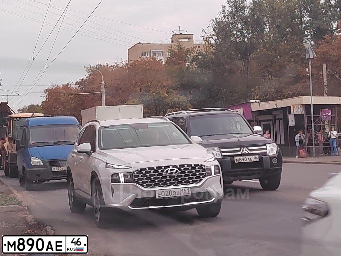 Фото автомобиля MITSUBISHI PAJERO, 2007 — госномер М890АЕ46. Цвет: ЧЕРНЫЙ