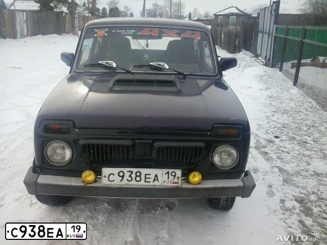 Фото автомобиля LADA 2121 NIVA, 2002 — госномер С938ЕА19. Цвет: ФИОЛЕТОВЫЙ