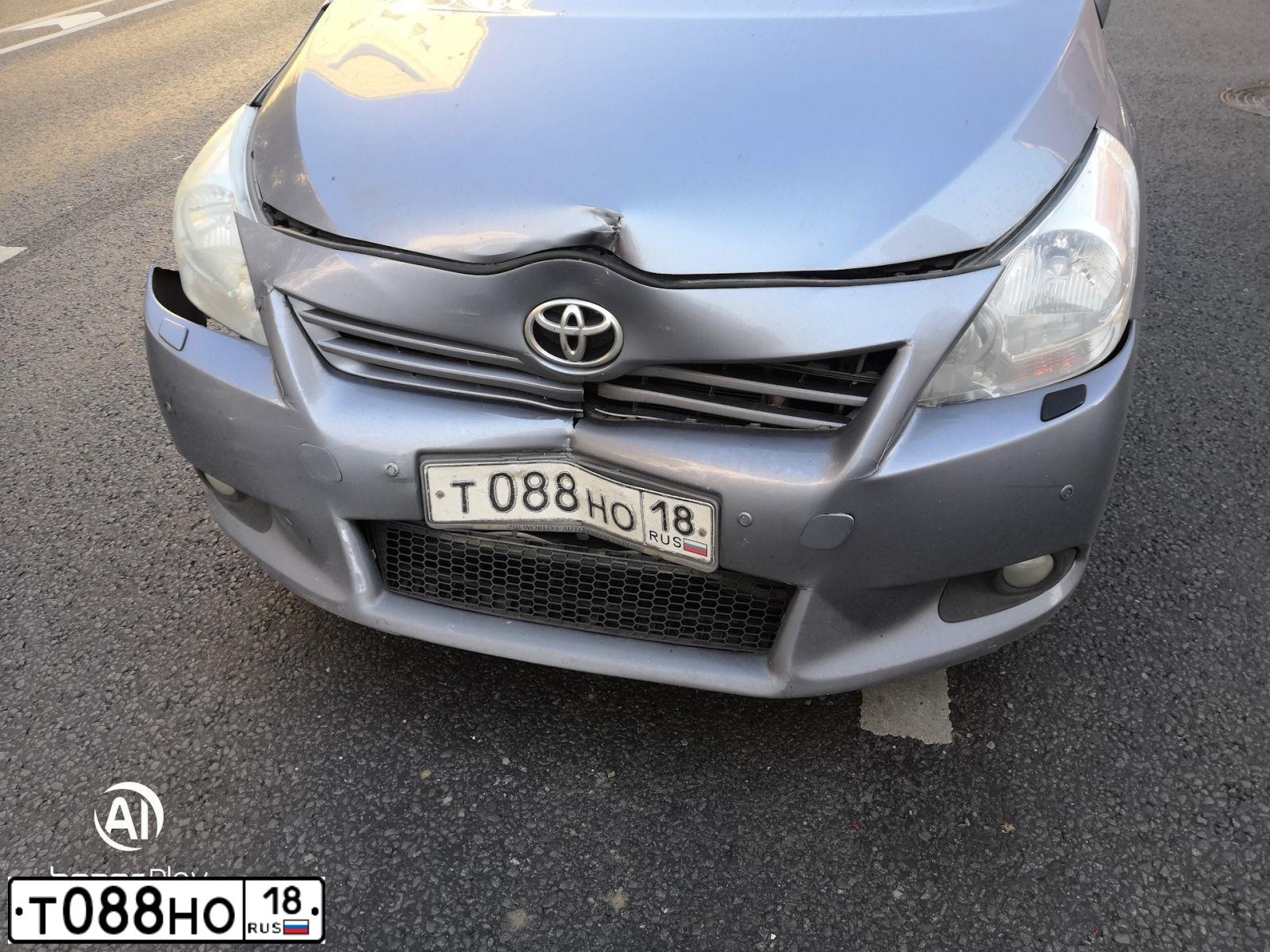 Фото автомобиля TOYOTA VERSO, 2011 — госномер С700ТУ69. Цвет: СЕРО-ГОЛУБОЙ МЕТАЛЛИК