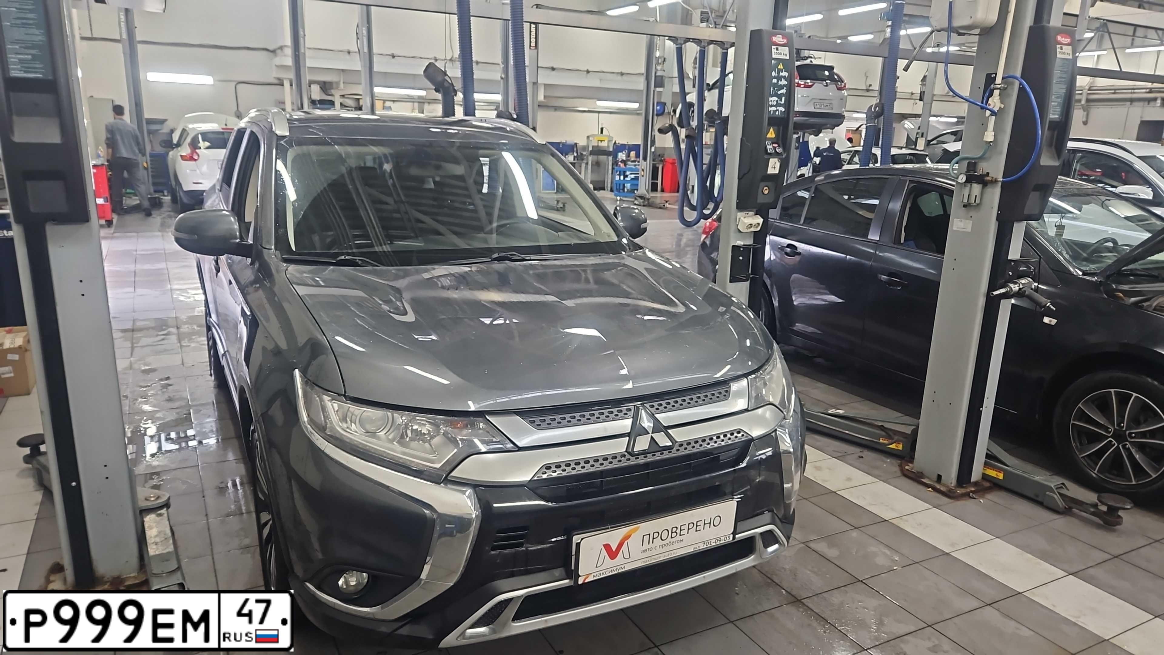 Фото автомобиля KIA RIO, 2016 — госномер О340УР47. Цвет: КОРИЧНЕВЫЙ