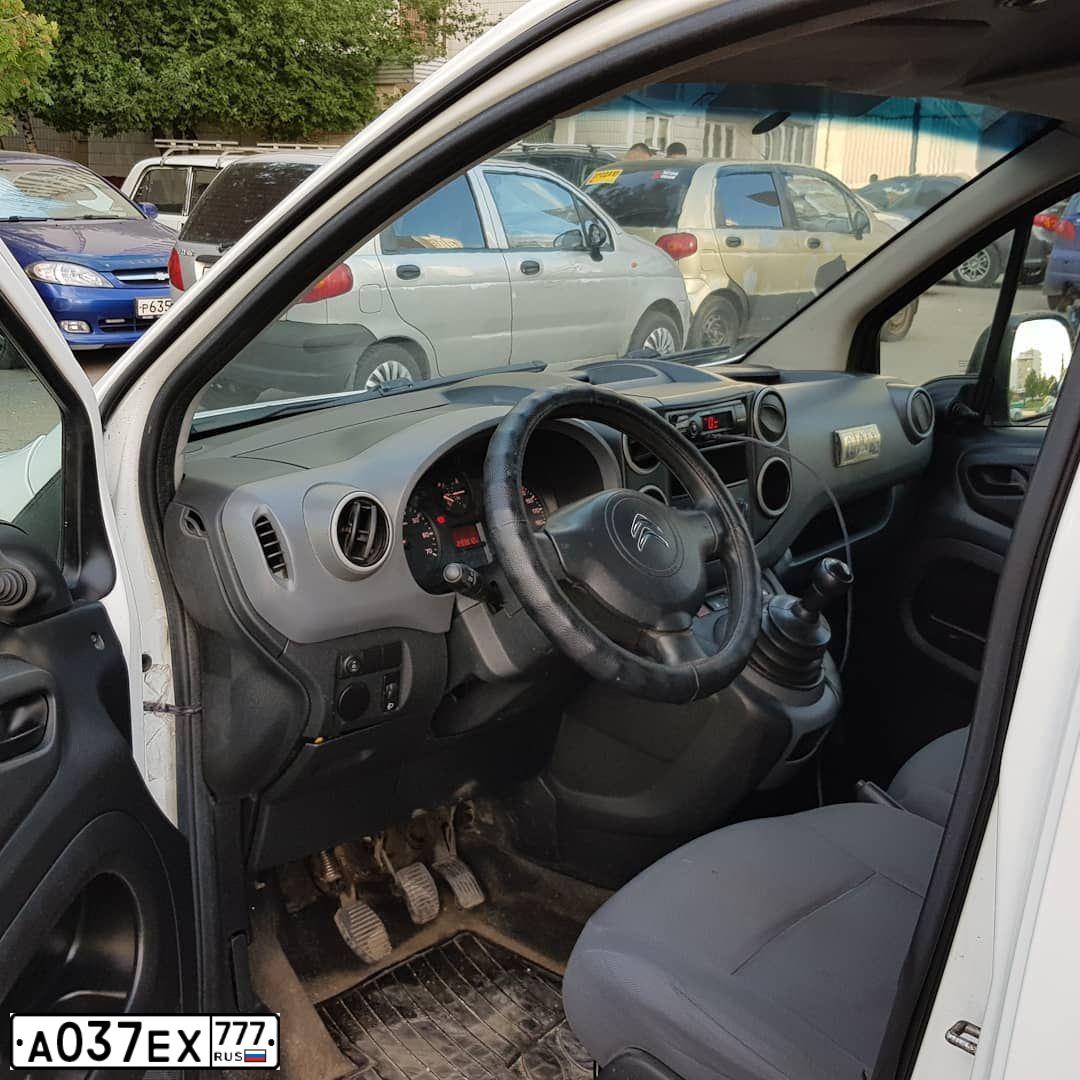 Фото автомобиля CITROEN BERLINGO, 2014 — госномер Н696ХХ73. Цвет: Белый