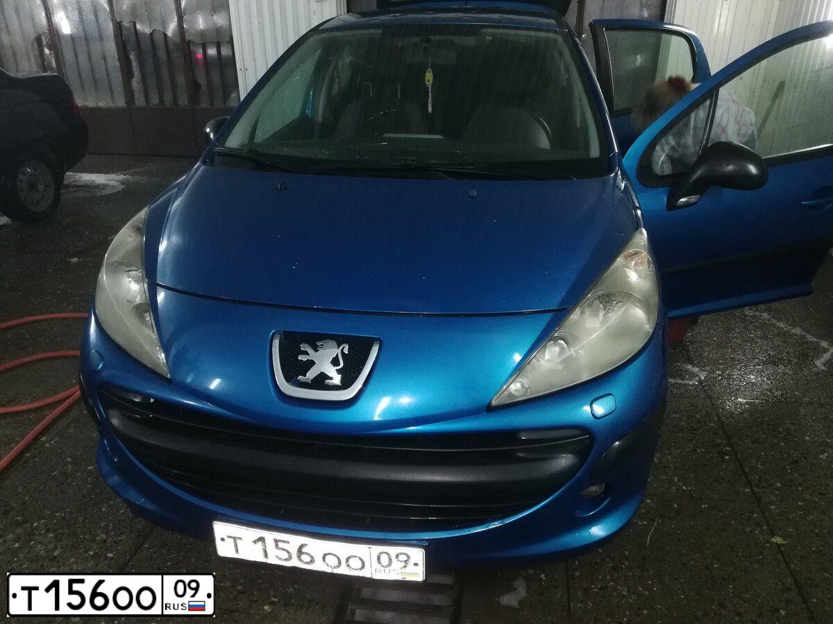 Фото автомобиля PEUGEOT 207, 2008 — госномер Т826КН761. Цвет: ЯРКО СИНИЙ