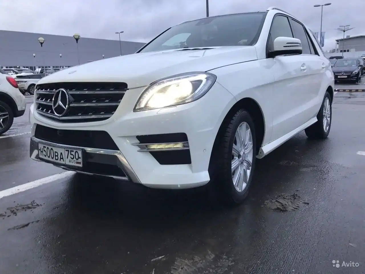 Фото автомобиля MERCEDES E-KLASSE, 2016 — госномер В796ТВ799. Цвет: Белый
