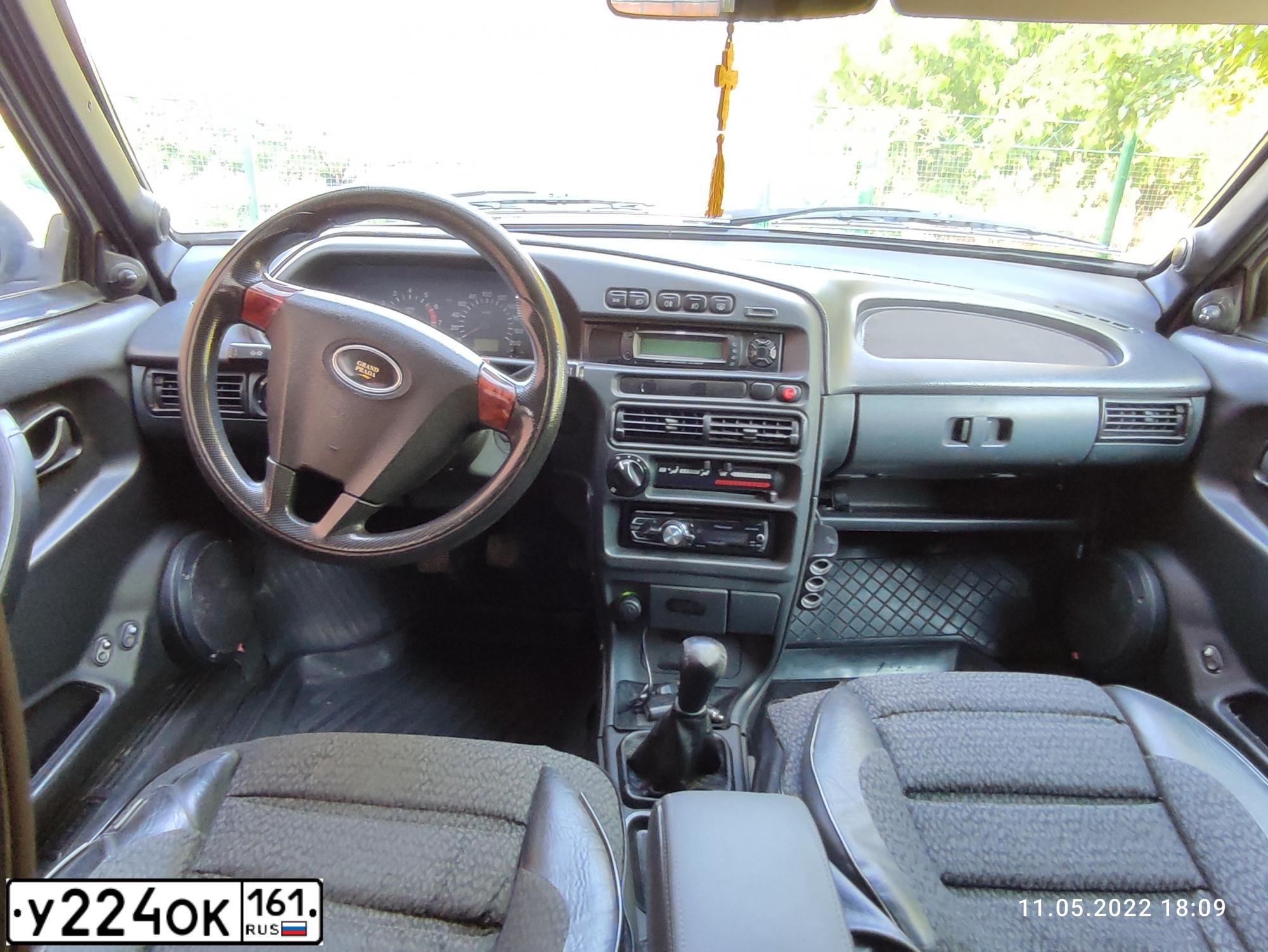Фото автомобиля LADA 2114 SAMARA, 2008 — госномер С232КР161. Цвет: Светло-Серебристый металлик