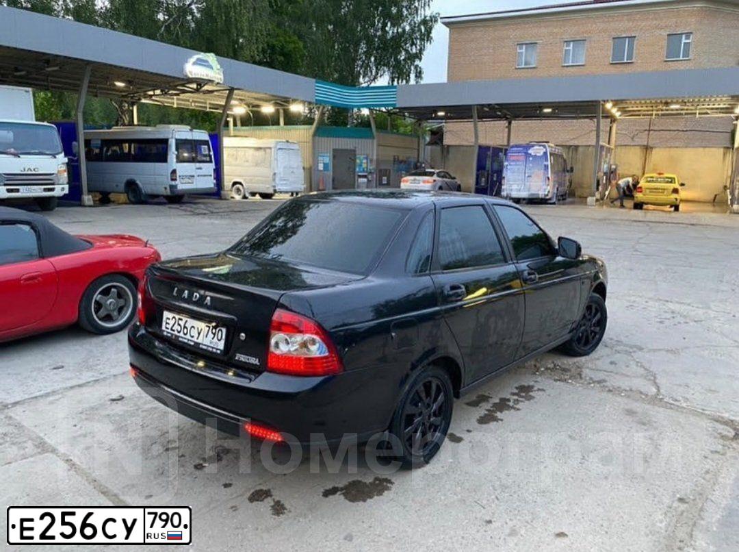 Фото автомобиля LADA 2170 PRIORA, 2015 — госномер Е256СУ790. Цвет: ЧЕРНЫЙ