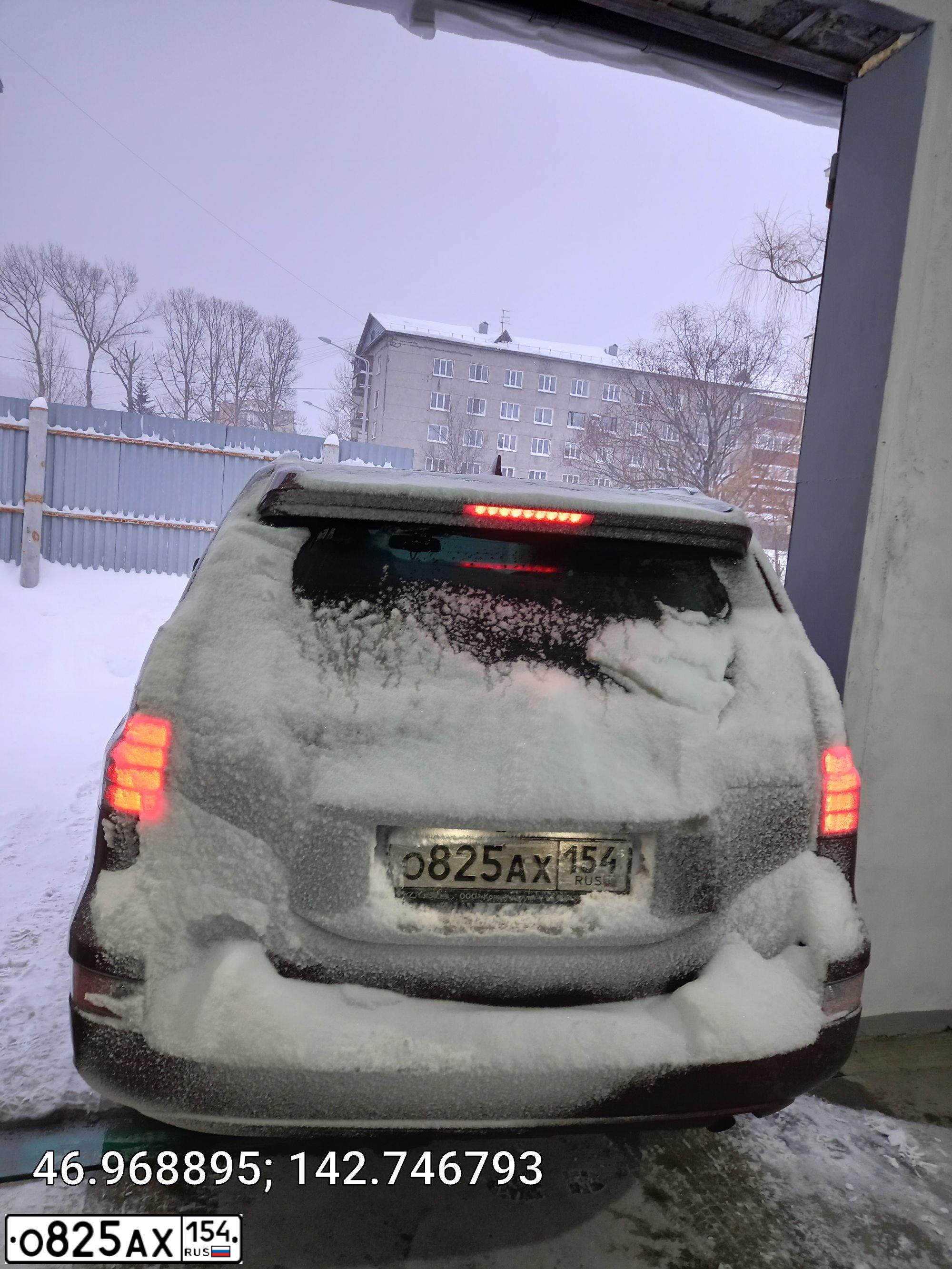 Фото автомобиля LEXUS GX, 2016 — госномер М777ВС65. Цвет: ГРАНАТОВЫЙ