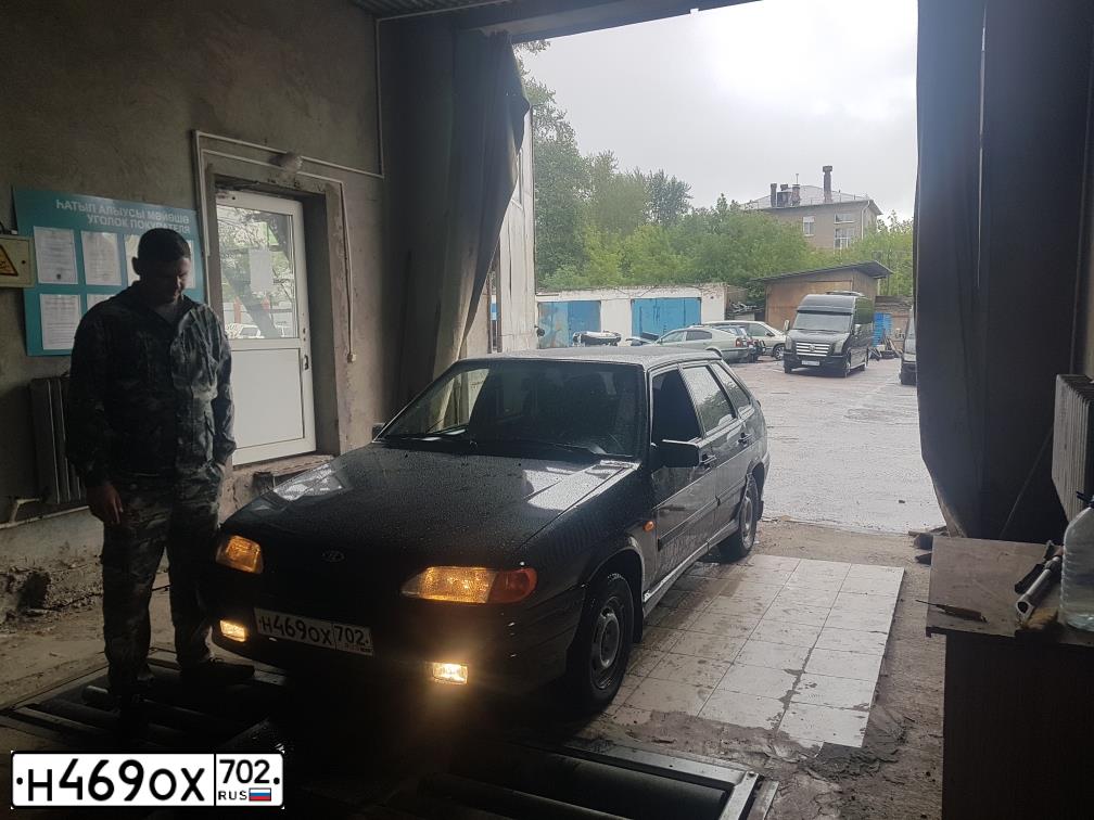 Фото автомобиля LADA 2114, 2011 — госномер О553КО702