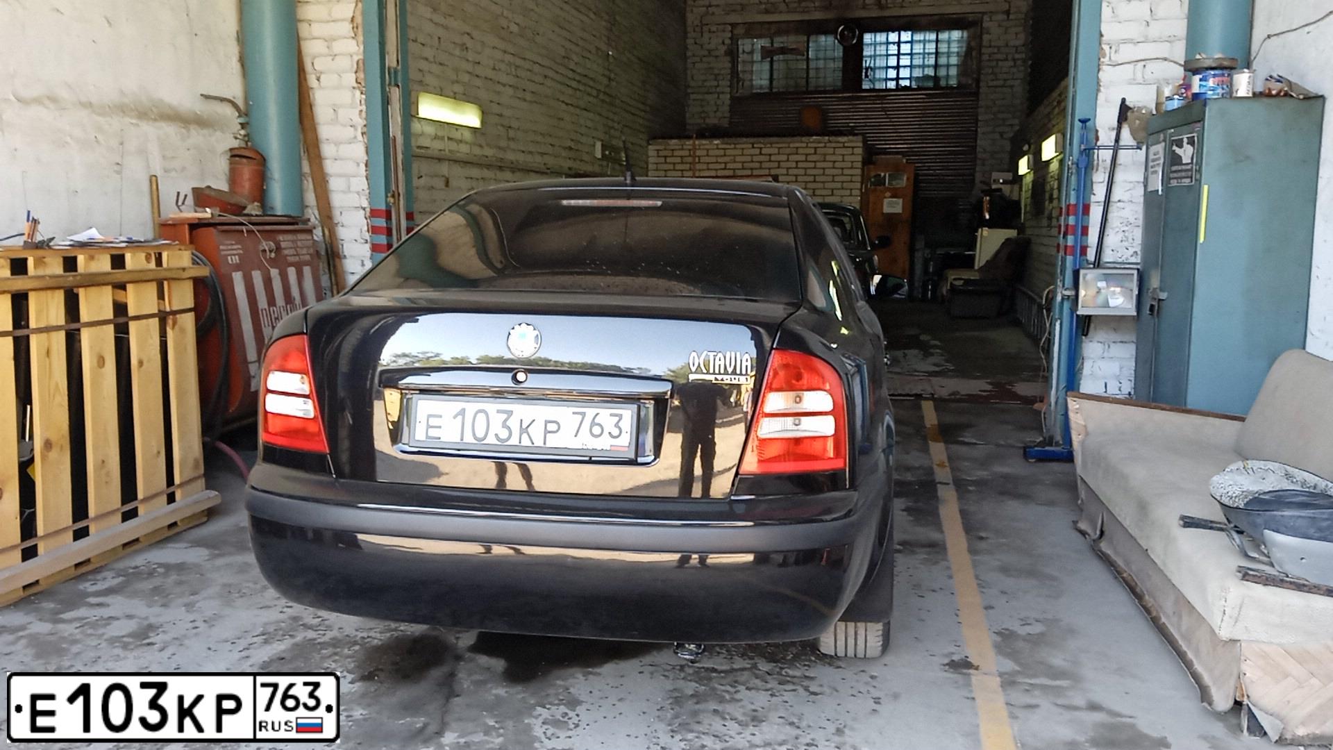 Фото автомобиля SKODA OCTAVIA, 2008 — госномер Р772РС64. Цвет: ЧЕРНЫЙ
