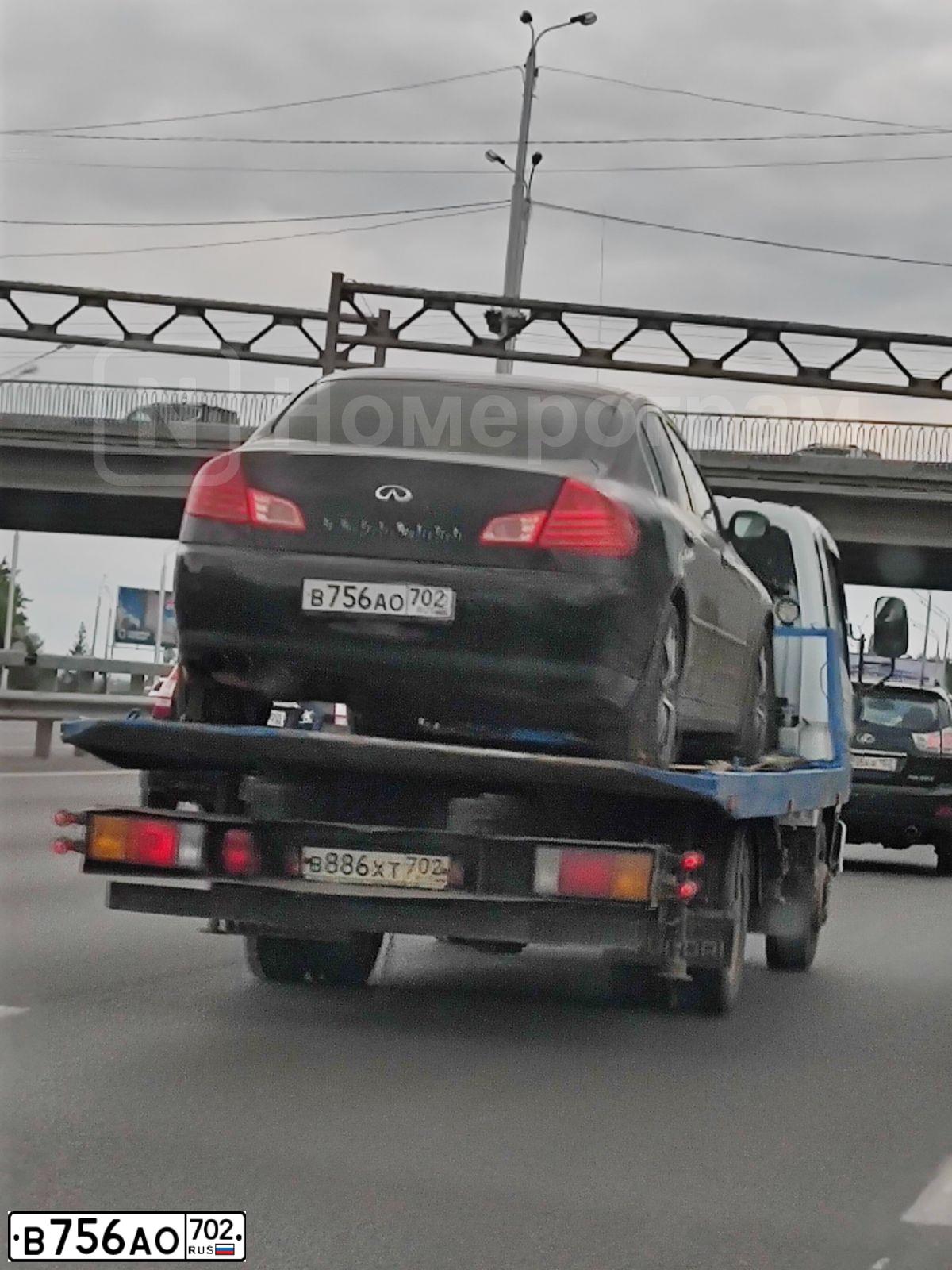 Фото автомобиля INFINITI G, 2004 — госномер В756АО702. Цвет: ЧЕРНЫЙ