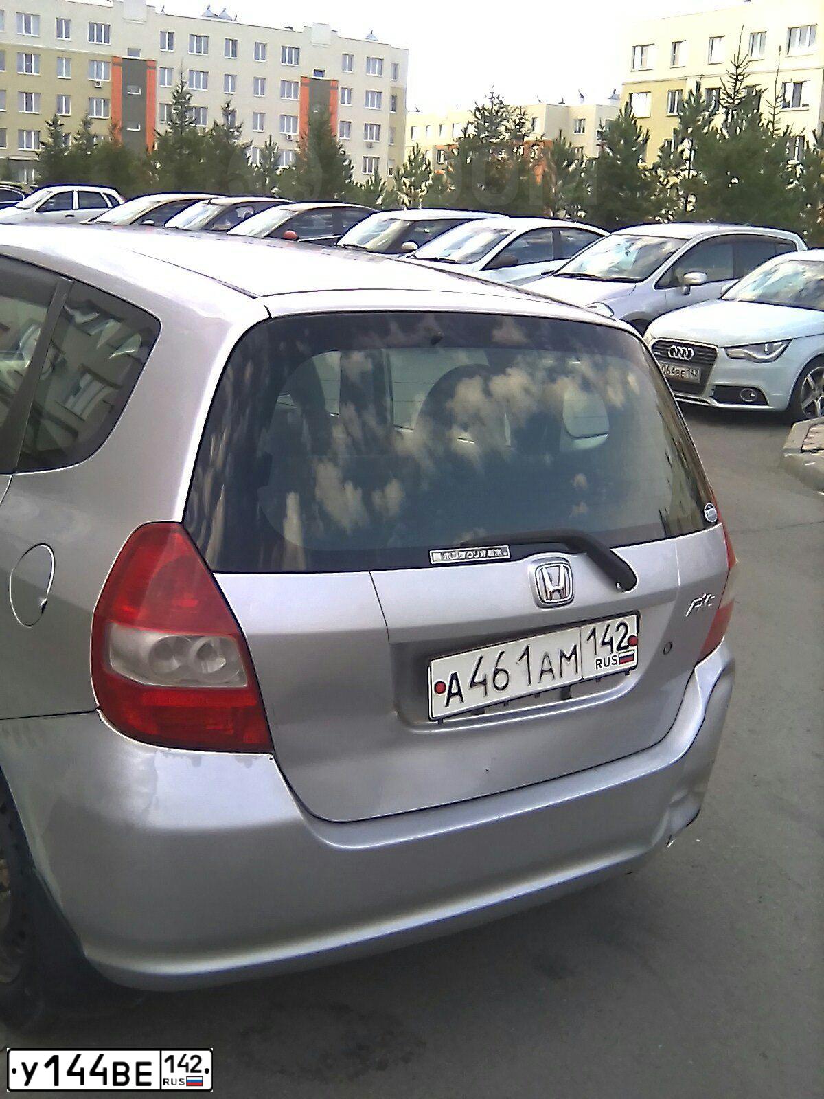 Фото автомобиля LADA 2106, 2000 — госномер У144ВЕ142. Цвет: СЛИВОЧНО-БЕЛЫЙ