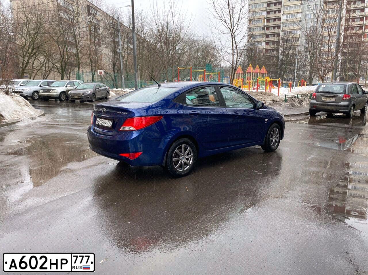 Фото автомобиля HYUNDAI SOLARIS, 2015 — госномер О055КО07. Цвет: синий