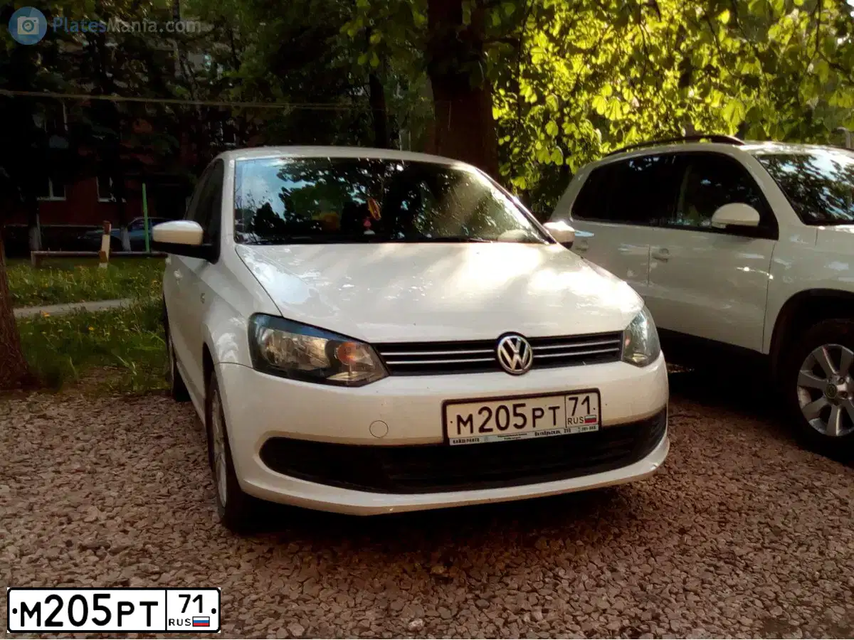 Фото автомобиля VOLKSWAGEN POLO, 2012 — госномер М205РТ71. Цвет: Белый