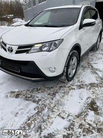 Фото автомобиля TOYOTA RAV4, 2013 — госномер М383УР76. Цвет: Белый