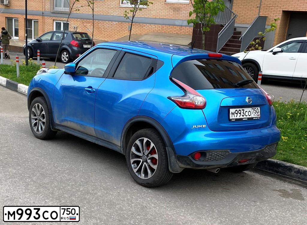 Фото автомобиля NISSAN JUKE, 2018 — госномер М993СО750. Цвет: СИНИЙ