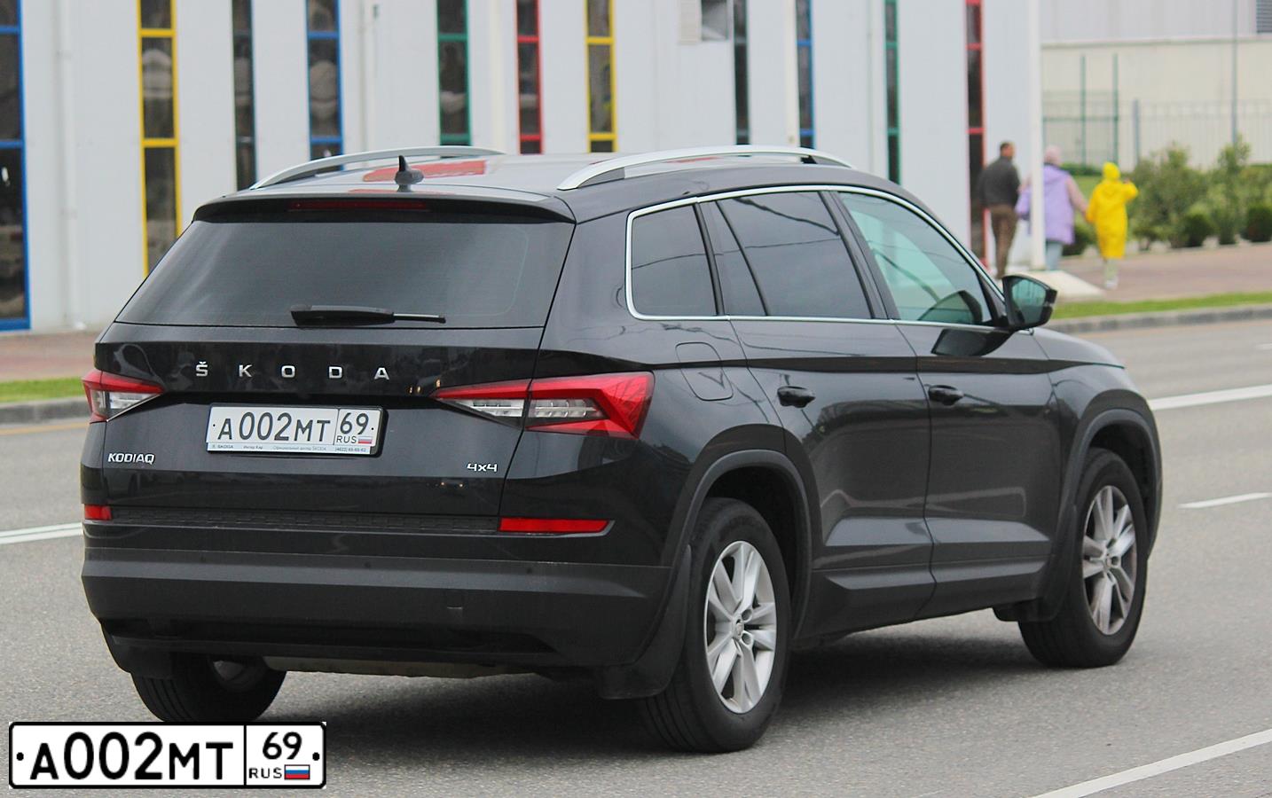 Фото автомобиля VOLKSWAGEN TIGUAN, 2017 — госномер С170ЕЕ40. Цвет: Коричневый