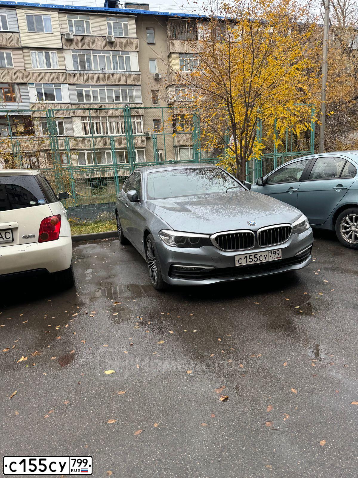 Фото автомобиля BMW SERIE 5, 2019 — госномер С155СУ799. Цвет: Серый