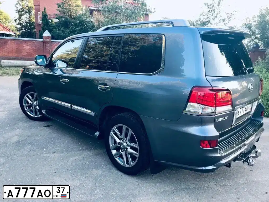 Фото автомобиля LEXUS LX, 2012 — госномер Н161ОТ75. Цвет: СЕРЫЙ